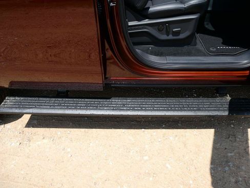 New 2027 Ford Expedition Platinum w/ Stealth Appearance Package AWD/4WD image 10