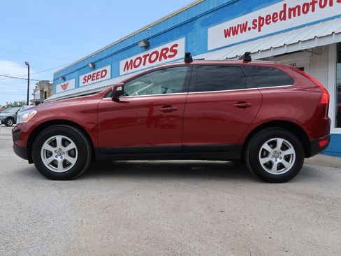 Used 2013 Volvo XC60 3.2 AWD/4WD image 3