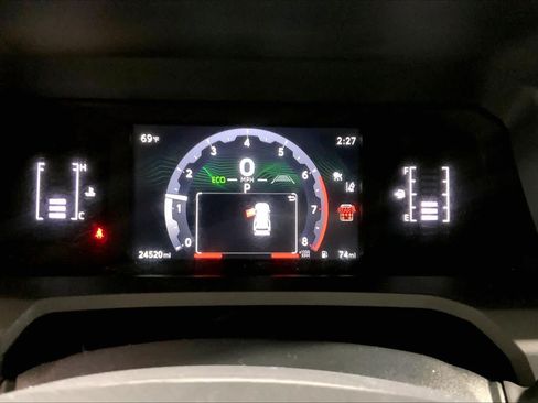 Used 2025 Toyota 4Runner SR5 AWD/4WD image 26