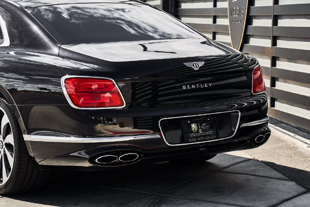 Used 2022 Bentley Flying Spur V8 AWD/4WD image 7