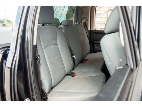 Used 2018 RAM 1500 Express w/ Express Value Package AWD/4WD image 18