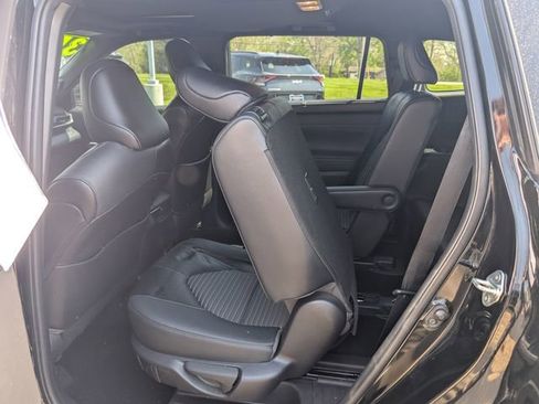 Used 2022 Toyota Highlander XSE AWD/4WD image 9