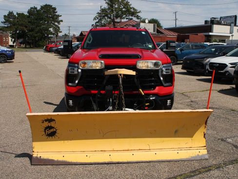 Used 2025 Chevrolet Silverado 3500 LT w/ Trail Boss Package AWD/4WD image 2