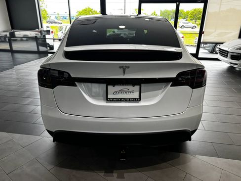 Used 2023 Tesla Model X AWD/4WD image 4