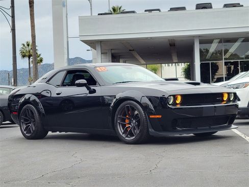 Used 2018 Dodge Challenger SRT Hellcat image 32