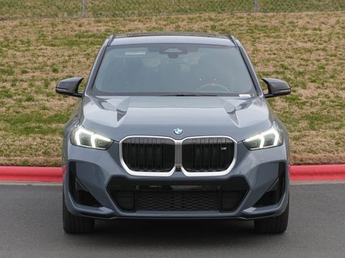 Used 2025 BMW X1 M35i image 3