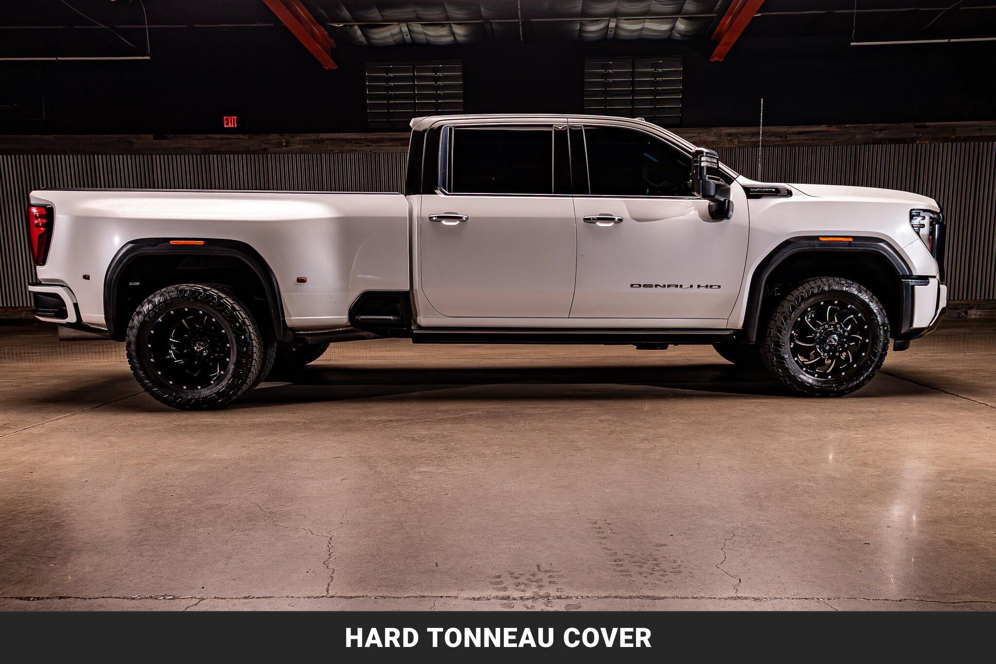 Used 2024 GMC Sierra 3500 Denali Ultimate AWD/4WD image 10