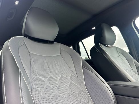 Used 2026 Volkswagen Tiguan SEL R-Line image 21