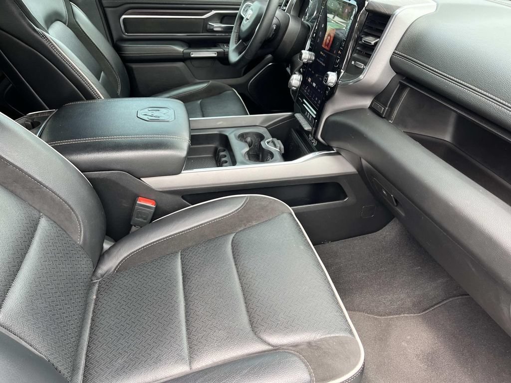 Used 2025 RAM 1500 Laramie AWD/4WD image 22