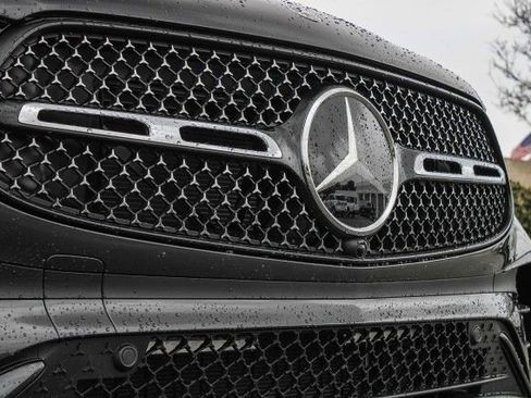 New 2025 Mercedes-Benz GLC 350e 4MATIC image 6