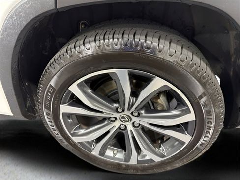Used 2022 Lexus RX 350L FWD w/ Premium Package image 40