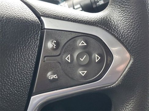 Used 2021 Chevrolet Traverse LS image 14