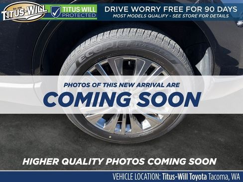 Used 2023 Toyota Venza Limited AWD/4WD image 5