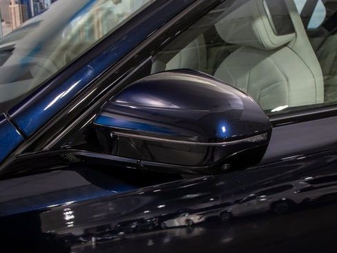 Used 2025 BMW 760i xDrive w/ Executive Package image 10