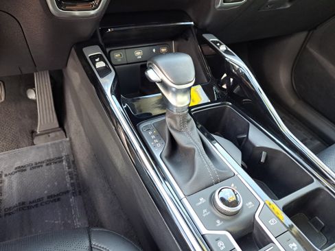 Used 2023 Kia Sorento SX image 17