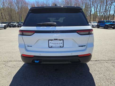 Used 2022 Jeep Grand Cherokee Trailhawk AWD/4WD image 6
