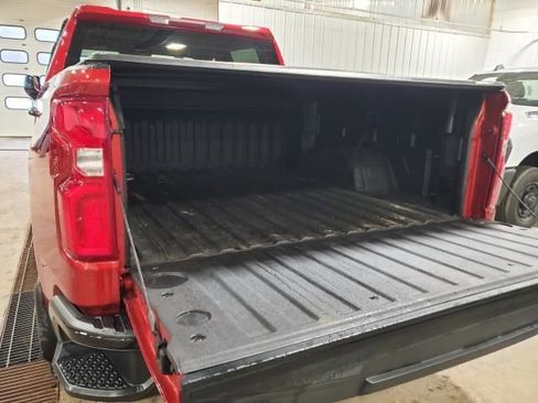 Used 2024 Chevrolet Silverado 1500 LT Trail Boss w/ LPO, Dark Essentials Package AWD/4WD image 18