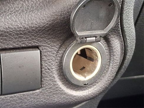 Used 2018 Jeep Wrangler Sport image 24