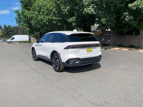 New 2026 Lincoln Nautilus Premier w/ Equipment Group 102A AWD/4WD image 3