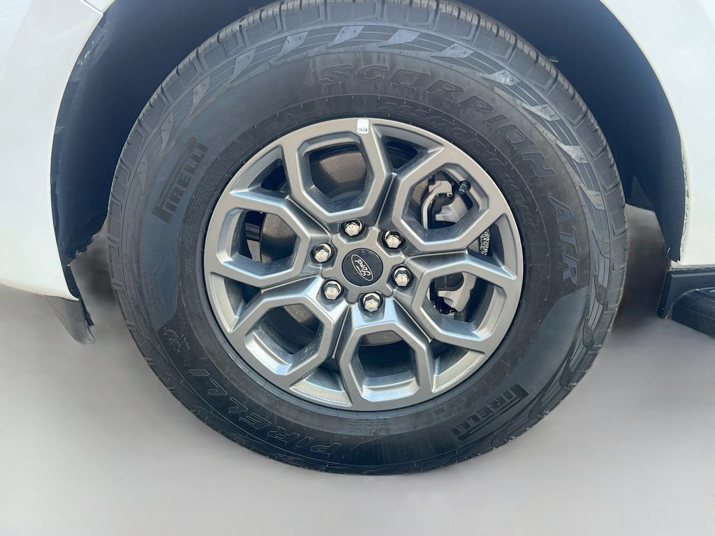 Used 2026 Ford Expedition Active RWD image 33