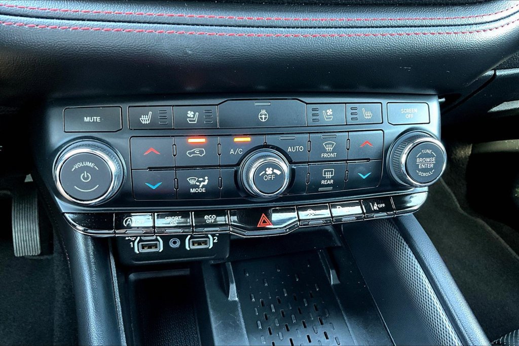 Used 2025 Dodge Durango GT AWD/4WD image 16