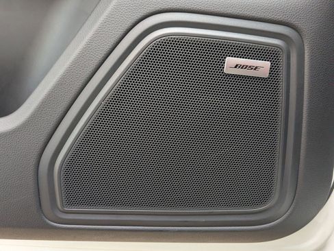 Used 2025 Porsche Macan image 14