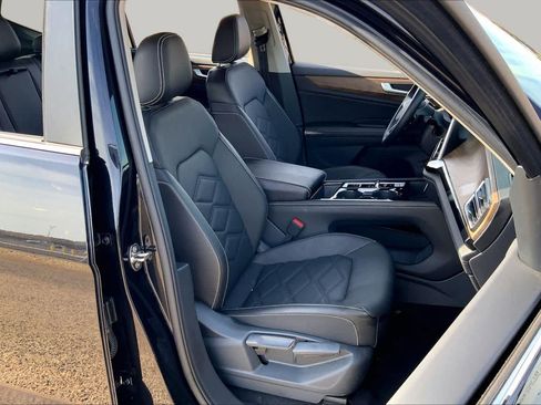Used 2026 Volkswagen Atlas SE FWD image 9