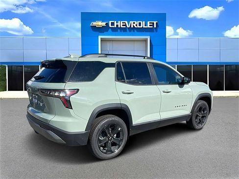 New 2026 Chevrolet Equinox LT image 3