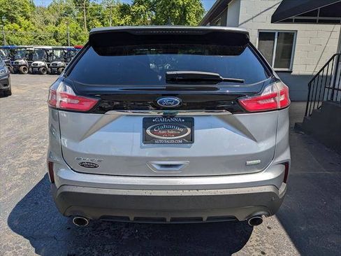 Used 2020 Ford Edge SE FWD image 4
