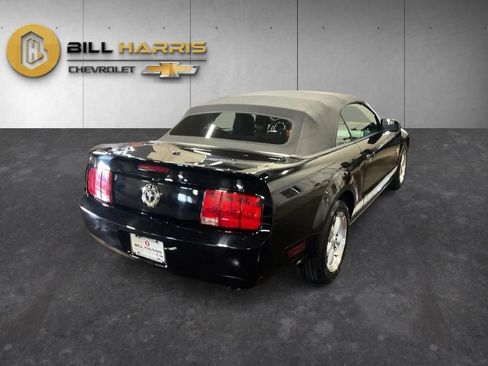 Used 2009 Ford Mustang Convertible RWD image 20