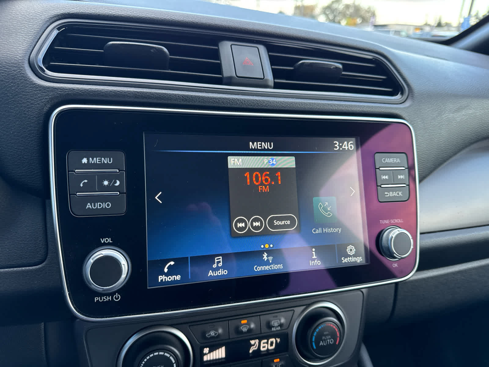 Used 2025 Nissan Leaf S FWD image 22