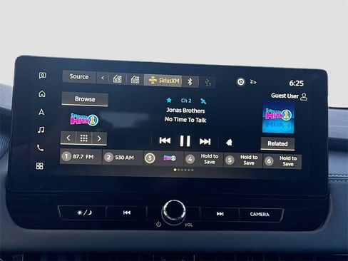 New 2025 Mitsubishi Outlander SE image 15