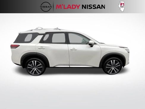 Used 2023 Nissan Pathfinder Platinum w/ Cargo Package image 5