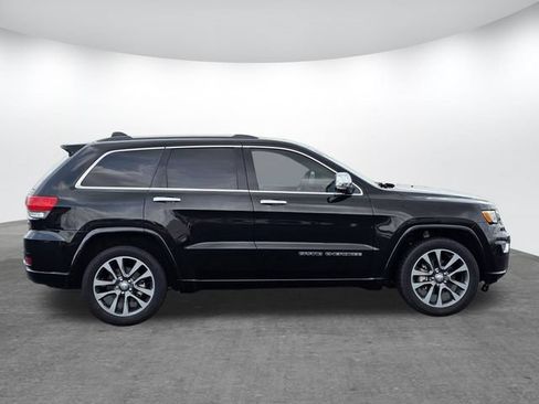 Used 2017 Jeep Grand Cherokee Overland RWD image 3