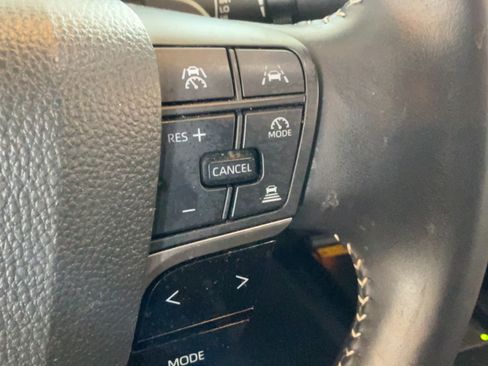 Used 2025 Toyota Camry SE w/ Convenience Package FWD image 16