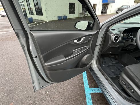 Certified 2023 Hyundai Kona SE image 15