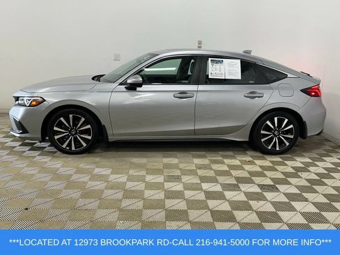 Used 2024 Honda Civic EX-L image 6