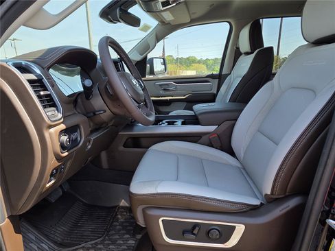 New 2026 RAM 1500 Laramie AWD/4WD image 24