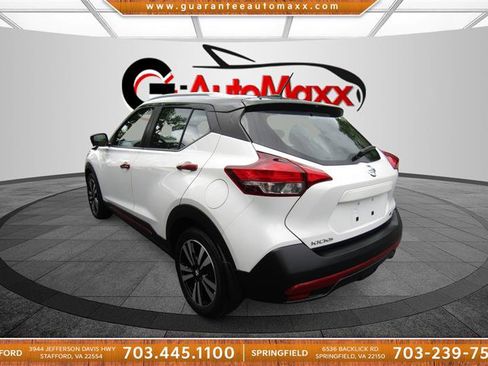Used 2019 Nissan Kicks SV image 7