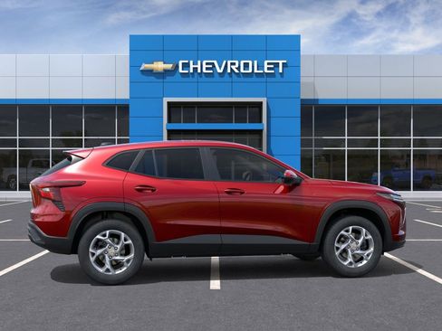New 2026 Chevrolet Trax LS FWD image 5