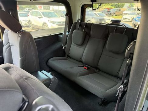 Used 2022 Jeep Wrangler Sport AWD/4WD image 18