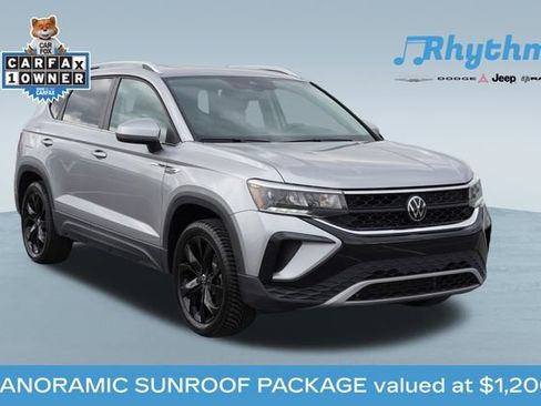 Used 2023 Volkswagen Taos SE w/ Panoramic Sunroof Package image 1