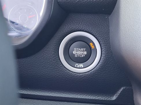 Certified 2025 RAM 1500 Laramie image 23