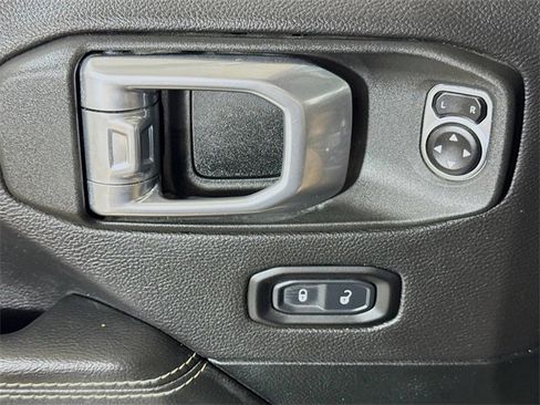 Used 2021 Jeep Wrangler Unlimited Rubicon image 16