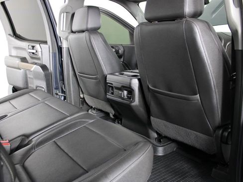 Used 2022 Chevrolet Silverado 1500 LT Trail Boss w/ Convenience Package II image 39