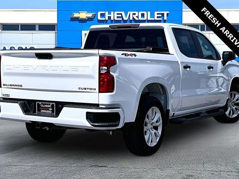 Used 2024 Chevrolet Silverado 1500 Custom image 5