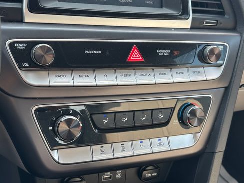 Used 2018 Hyundai Sonata ECO FWD image 13