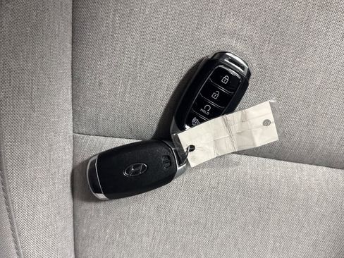 Used 2023 Hyundai Kona SE w/ Cargo Package image 24