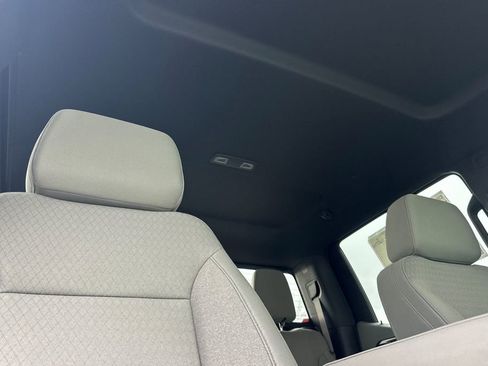 New 2026 GMC Sierra 1500 SLE w/ Preferred Package image 14