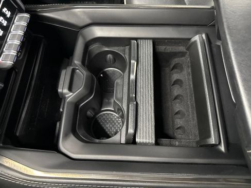 Used 2020 RAM 1500 Limited w/ Black Appearance Package AWD/4WD image 23